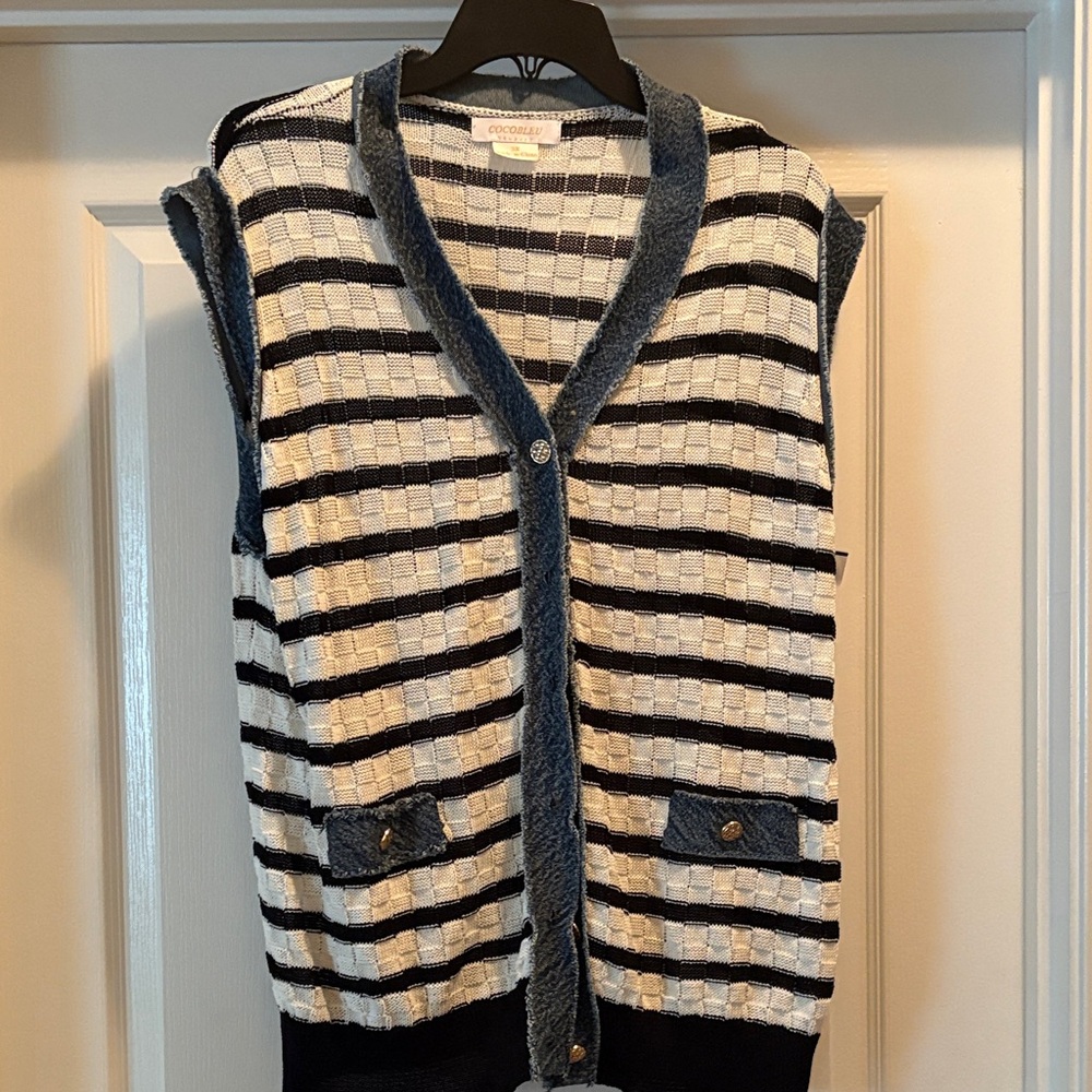 Striped Sleeveless Cardigan